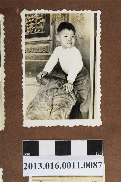 男童獨照 (共2張)