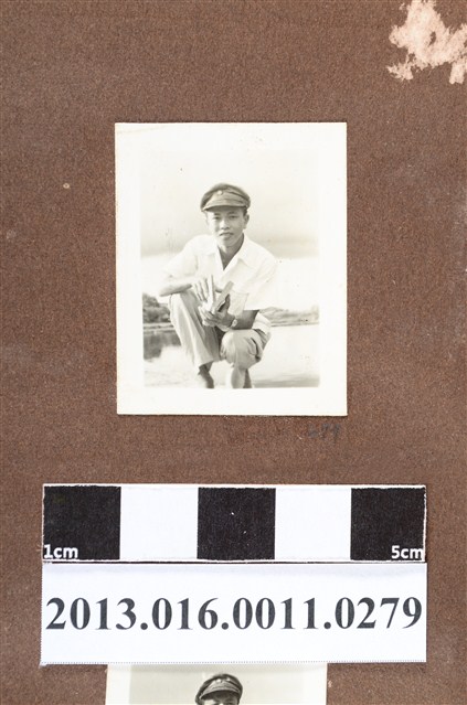 少年獨照 (共2張)