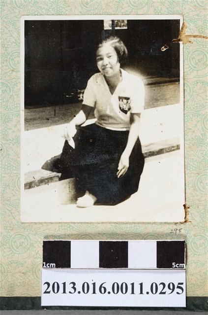 少女獨照 (共2張)