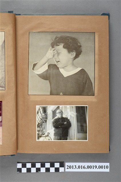 孩童哭泣剪報與陳崧波陳齒科醫院前獨照 (共1張)