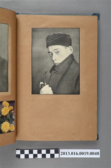 持菸斗男子剪報 (共1張)