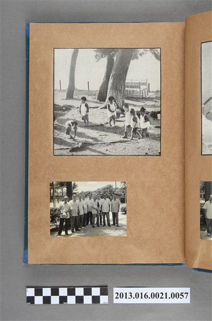 孩童玩耍剪報與陳崧波和眾友人合照2張 (共3張)