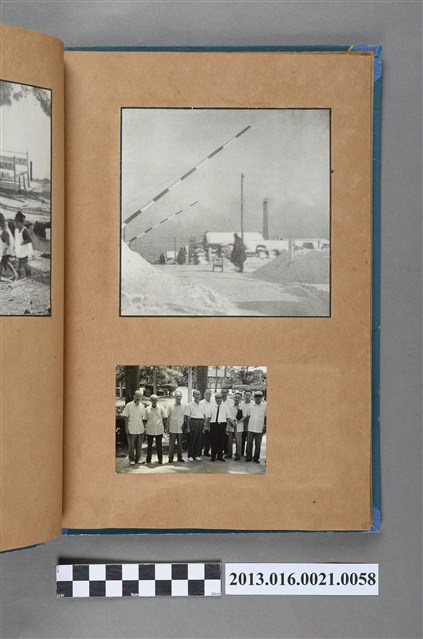 雪景街頭剪報與陳崧波和眾友人合照2張 (共3張)