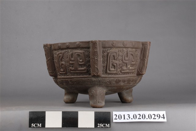 臺中米穀公會致贈大甲東窯陶花盆 (共9張)