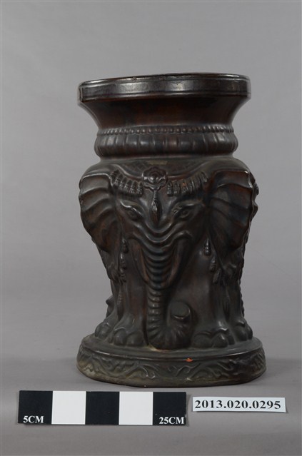 南投窯四象壽紋褐釉圓凳 (共5張)