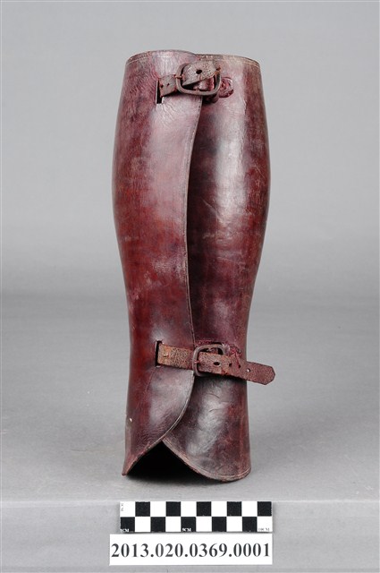 二戰日本軍官用皮綁腿左 (共9張)