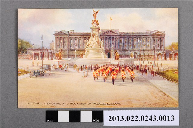 維多利亞女王紀念碑與白金漢宮 (共2張)