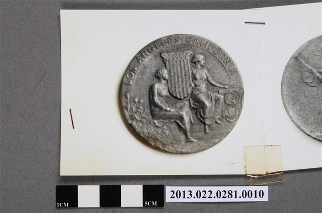 1932年第十屆洛杉磯奧運會選手章反面 (共4張)