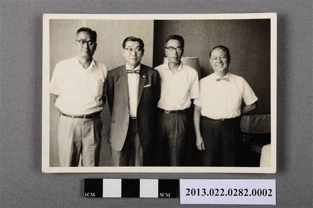 張星賢等4人合照 (共2張)