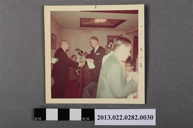 1969年9月東京某餐廳宴會致詞照片 (共2張)