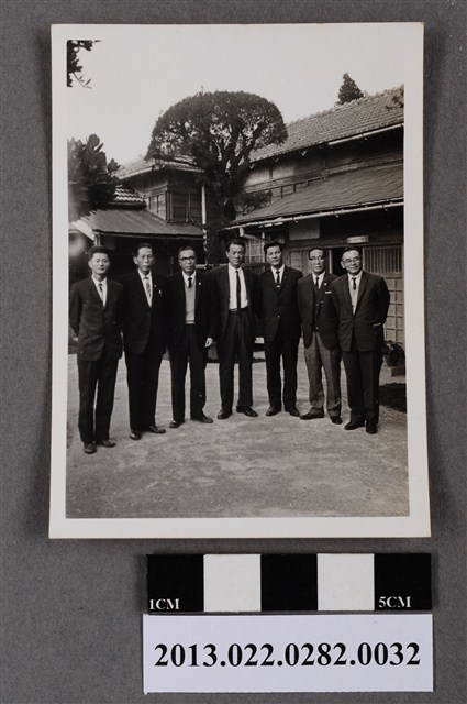 張星賢等7人合照 (共2張)