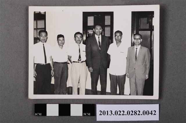 張星賢等6人合照 (共2張)