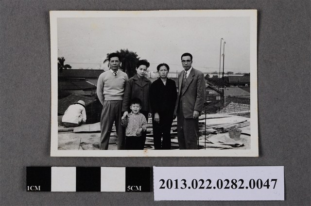 張星賢等5人合照 (共2張)