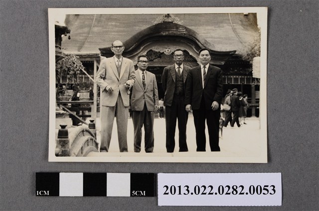 張星賢等4人於日本合照 (共2張)