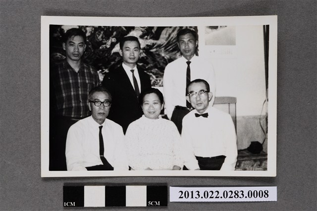 張星賢夫婦等6人合照 (共2張)