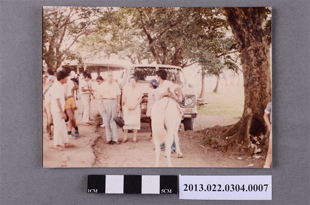 張星賢夫婦等人剪影 (共2張)