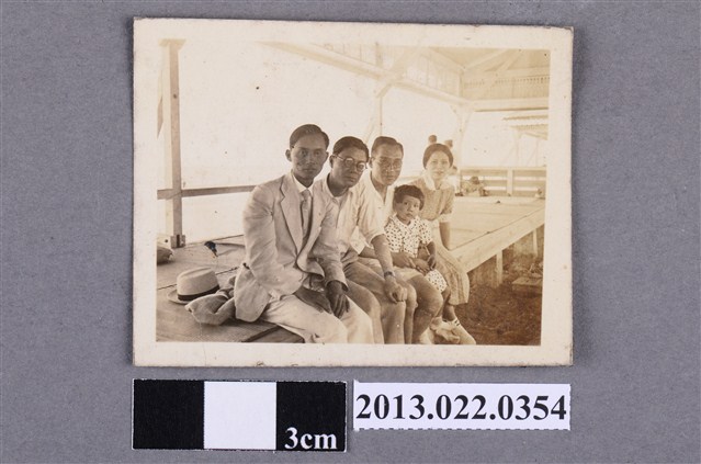 張星賢友人合照 (共2張)