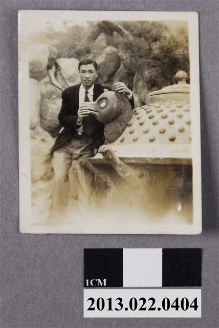 陳英郎於日本觀光照 (共2張)