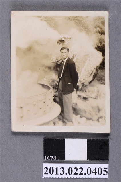 陳英郎於日本觀光照 (共2張)