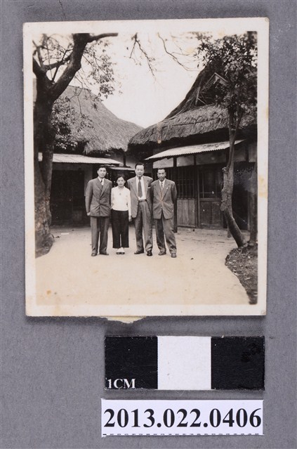 張星賢與謝東閔、陳英郎夫婦於日本合照 (共2張)