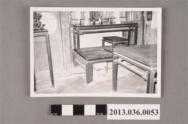 李錫金家建築（陵茂大厝公廳神明桌）黑白照片（李守仁先生攝）  (共2張)