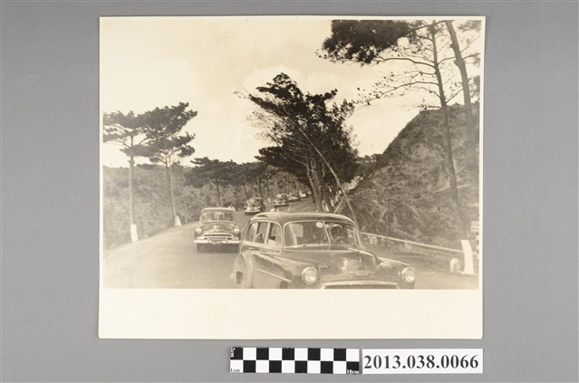 蔣中正中橫視察車隊 (共2張)