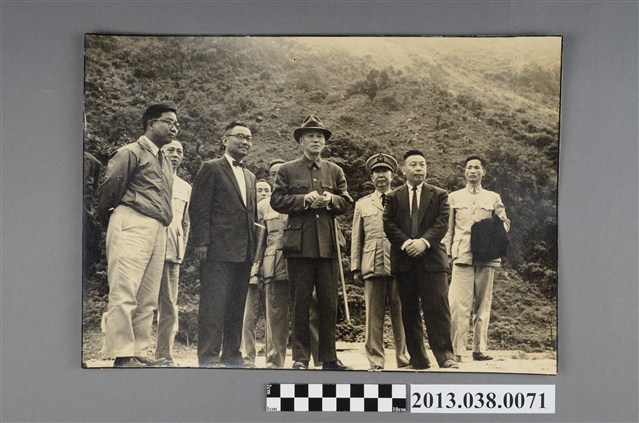 蔣中正中橫視察 (共2張)