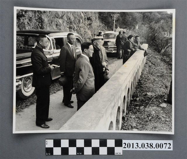 蔣中正中橫視察 (共2張)