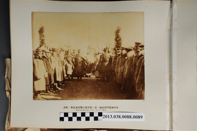 金州城東門外墓地從軍僧侶舉行戰死者法會狀况 (共1張)