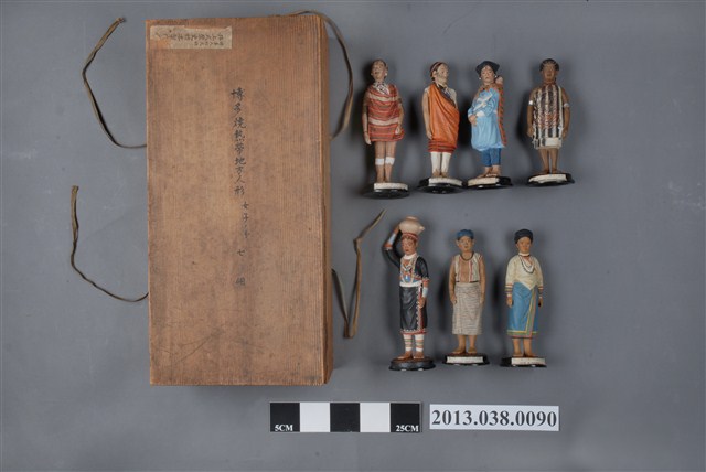 博多燒熱帶地方人偶（女性部分，7個） (共4張)