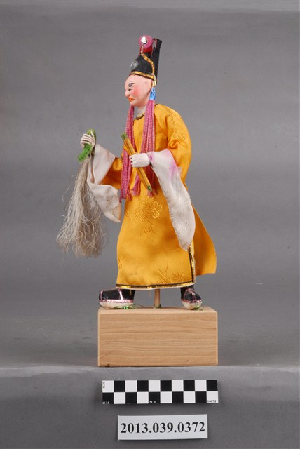 紙糊持拂塵太監造型人偶 (共9張)