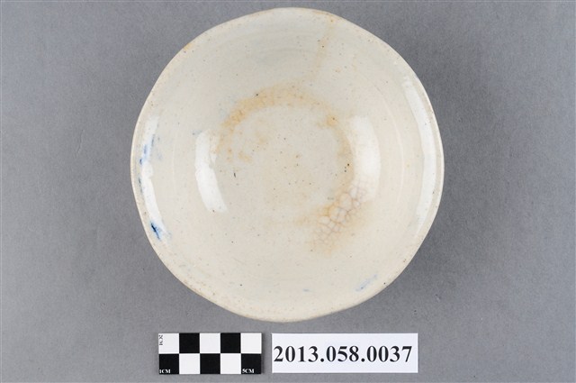 彩釉花卉紋碗 (共6張)