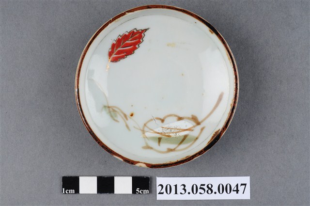 彩釉葉紋碟 (共4張)
