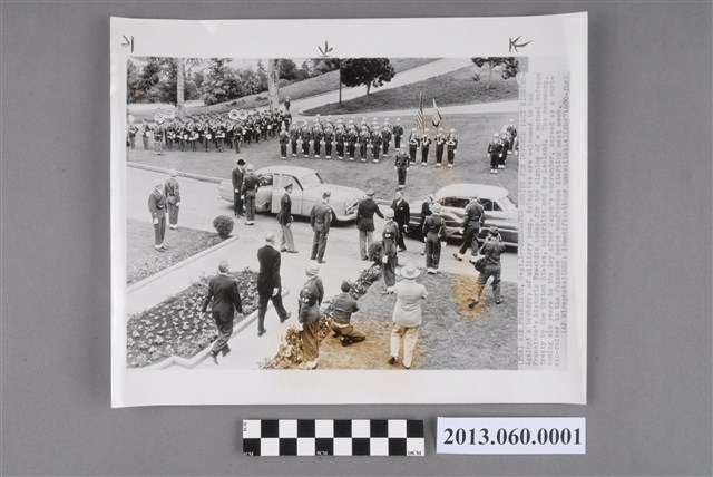 參與防禦合約簽署的代表抵達會場 (共2張)