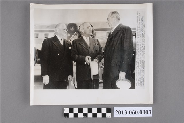 杜魯門抵達舊金山為和平會議開幕 (共2張)