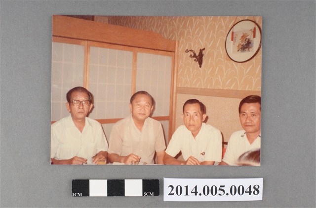 吳錦煌先生與南商同學餐聚合影其三 (共5張)