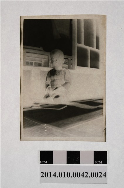 孩童獨照 (共2張)