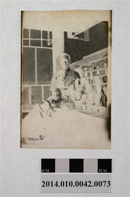 男子與童 (共2張)