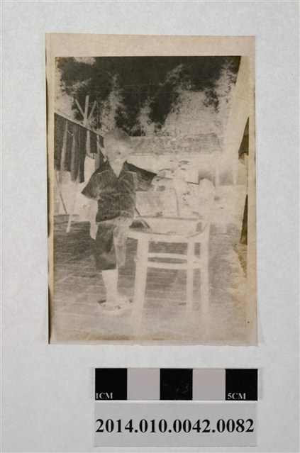 男童獨照 (共2張)