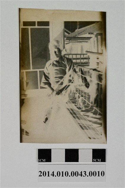 女子獨照 (共2張)