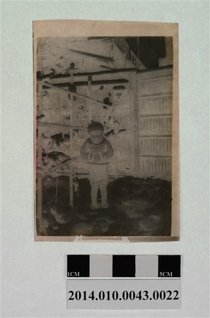 孩童獨照 (共2張)