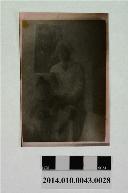 女子與童 (共2張)