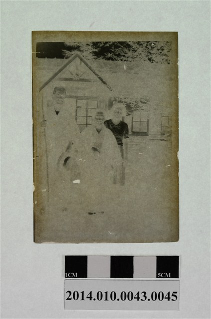 旭日丘驛三人合照 (共2張)