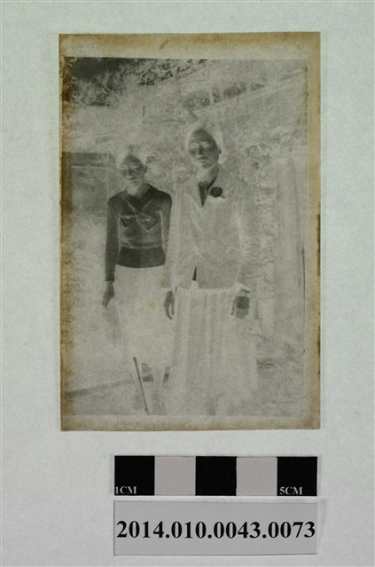 兩女合照 (共2張)