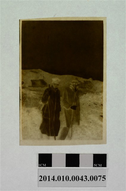 兩男合照 (共2張)