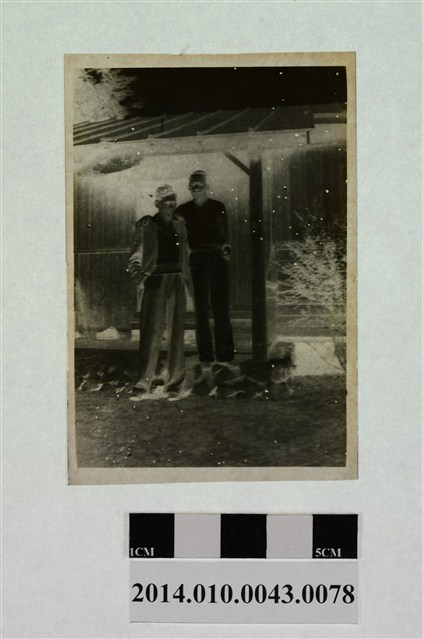 兩男合照 (共2張)