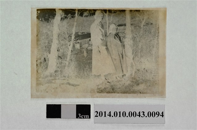 兩女合照 (共2張)