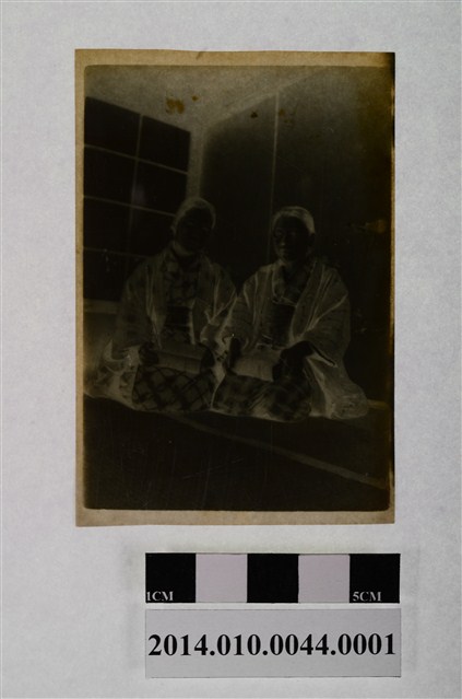 兩女合照 (共2張)