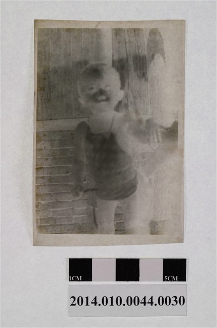 孩童獨照 (共2張)