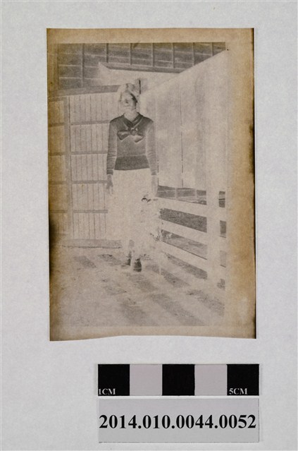 女子獨照 (共2張)